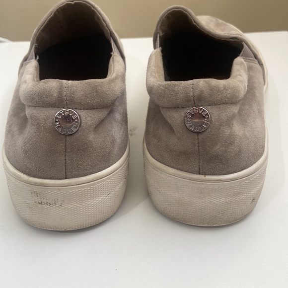 Steve Madden Gills Grey Suede Slip on Sneakers - Picture 8 of 11
